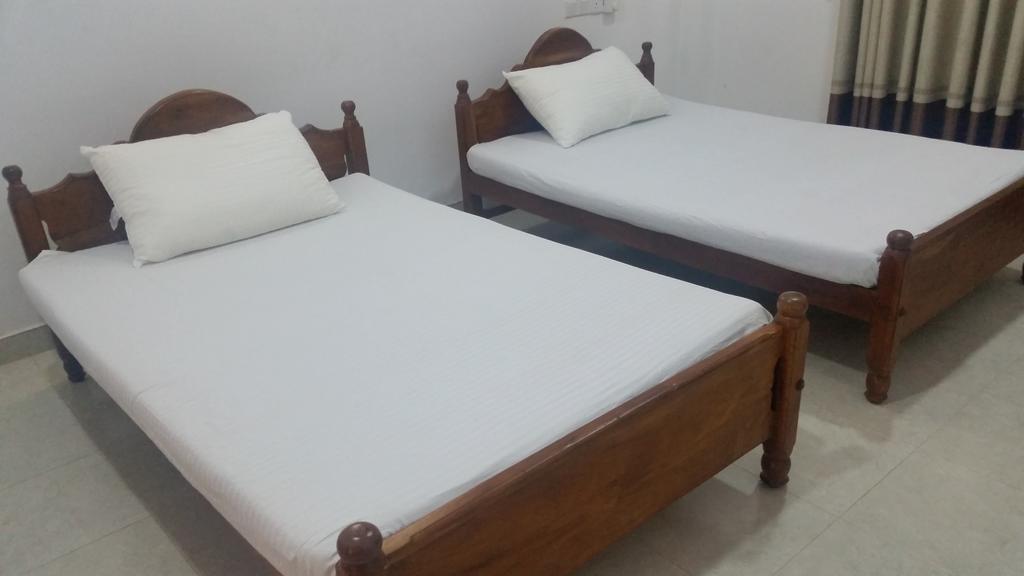 Sunhill Lake Tourist Rest أنرادابورام المظهر الخارجي الصورة
